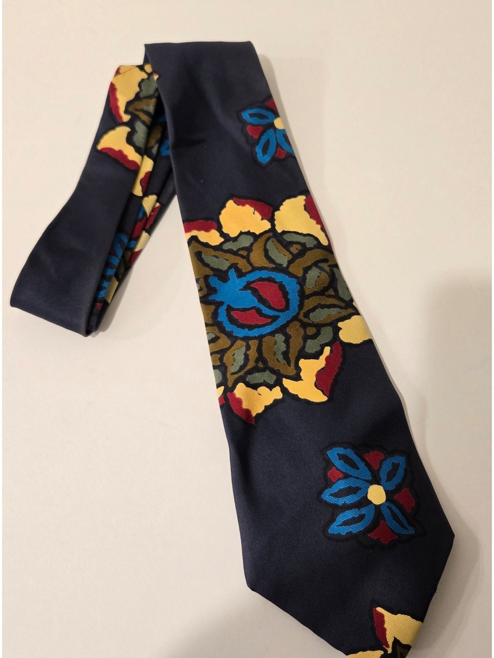 Yves Saint Laurent Silk Navy floral Medallion Print Necktie Tie Ex Cond